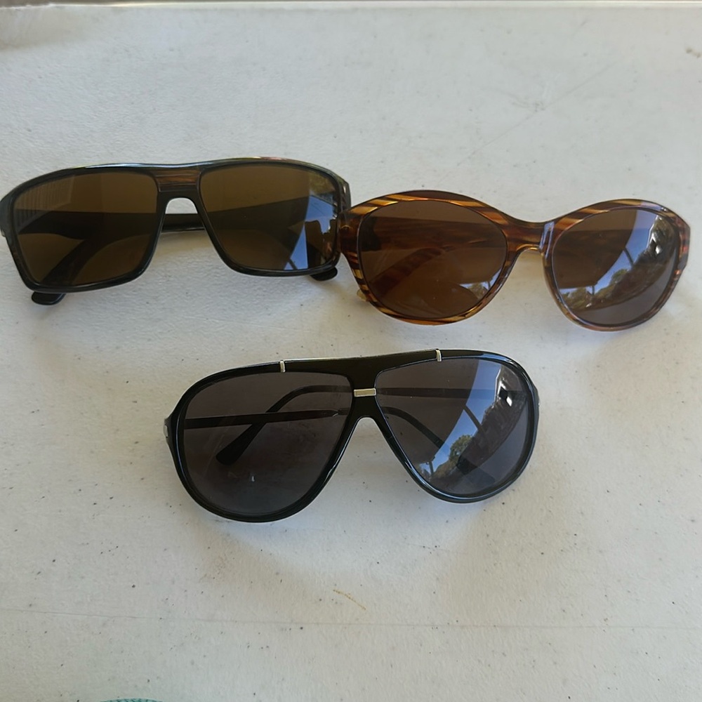 Bag of 3 sunglasses- Suncloud sunglasses (2), retro style sunglasses (1)